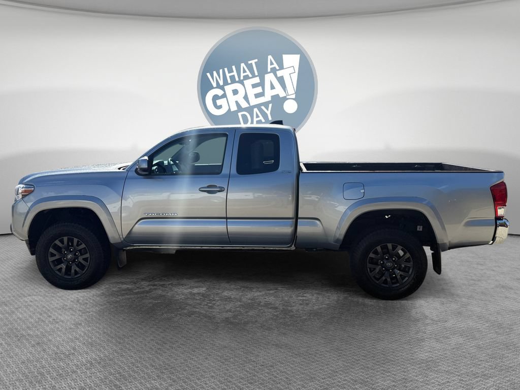 Used 2022 Toyota Tacoma SR5 w/ SR5 Appearance Package (SM) AWD/4WD image 7