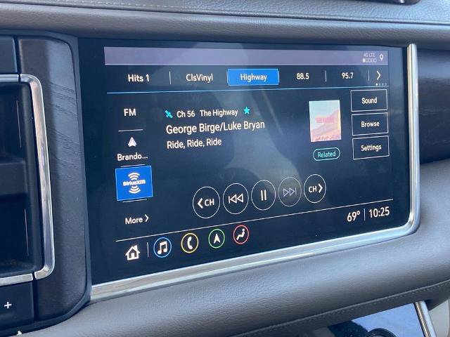 Used 2021 GMC Yukon Denali w/ Denali Premium Package image 9