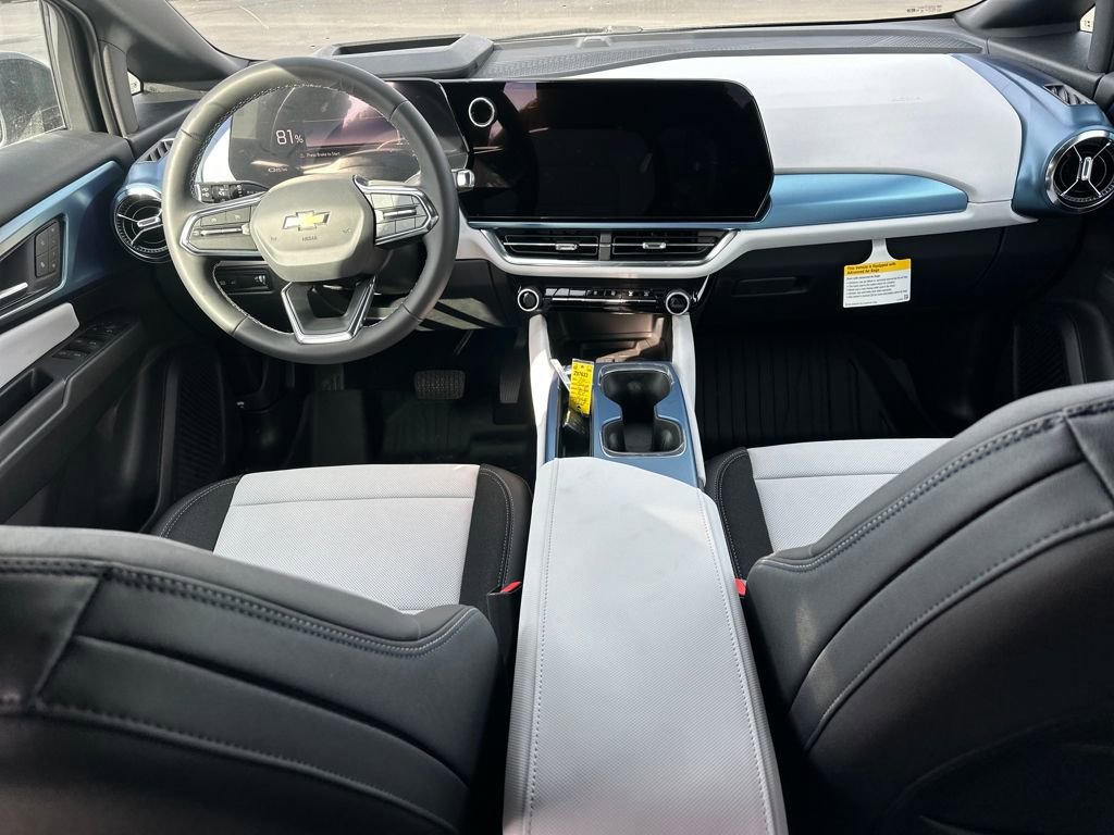 New 2026 Chevrolet Equinox EV LT image 17