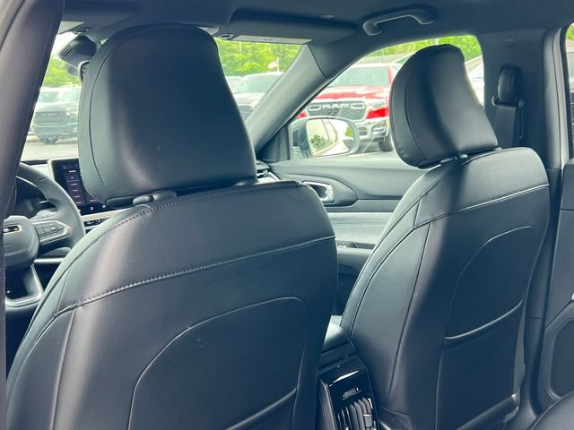 Used 2023 Jeep Compass Latitude AWD/4WD image 35