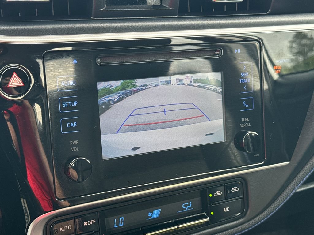 Used 2019 Toyota Corolla SE w/ Carpet Mat Package (TMS) FWD image 23