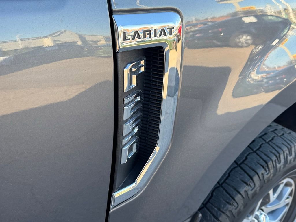 Used 2022 Ford F250 Lariat w/ FX4 Off-Road Package image 21