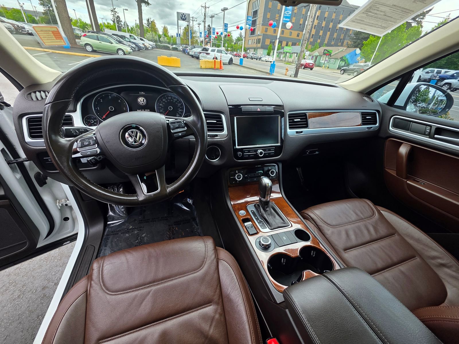 Used 2014 Volkswagen Touareg TDI AWD/4WD image 13