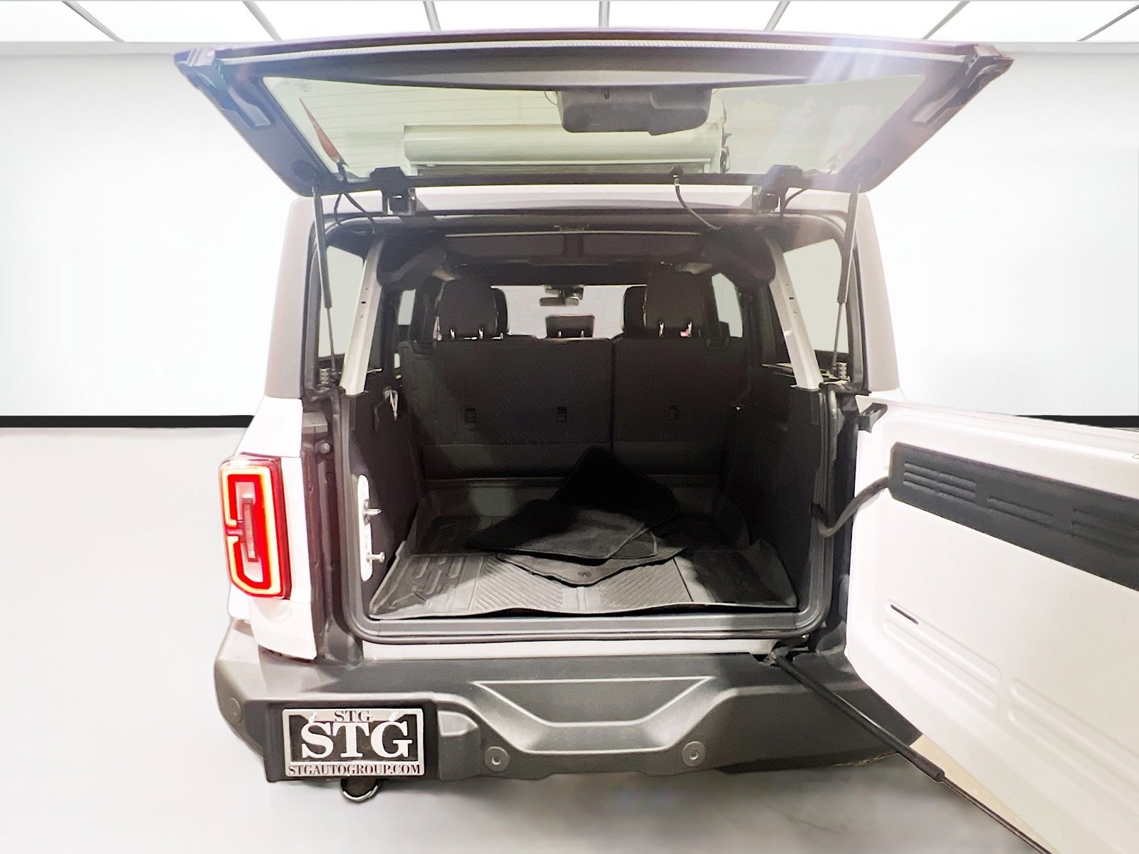 Used 2023 Ford Bronco Outer Banks image 18