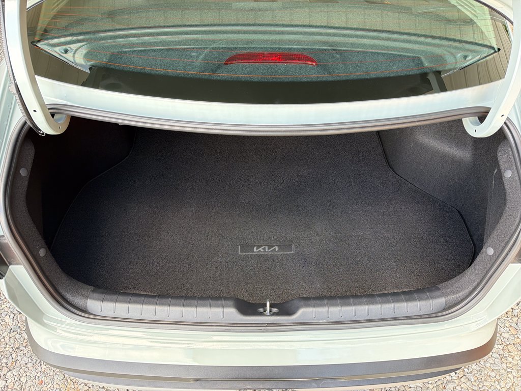 Used 2025 Kia K4 FWD image 33