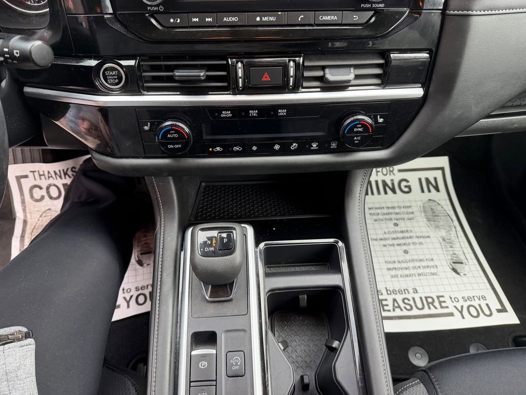 Used 2024 Nissan Pathfinder SV AWD/4WD image 21