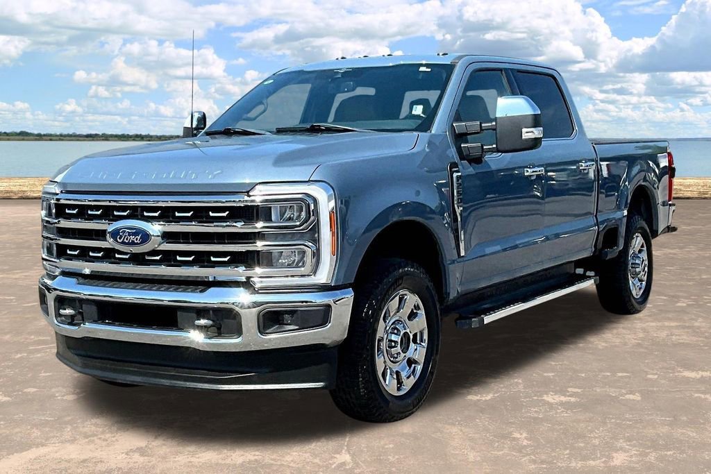 Used 2023 Ford F250 Lariat w/ Chrome Package image 4