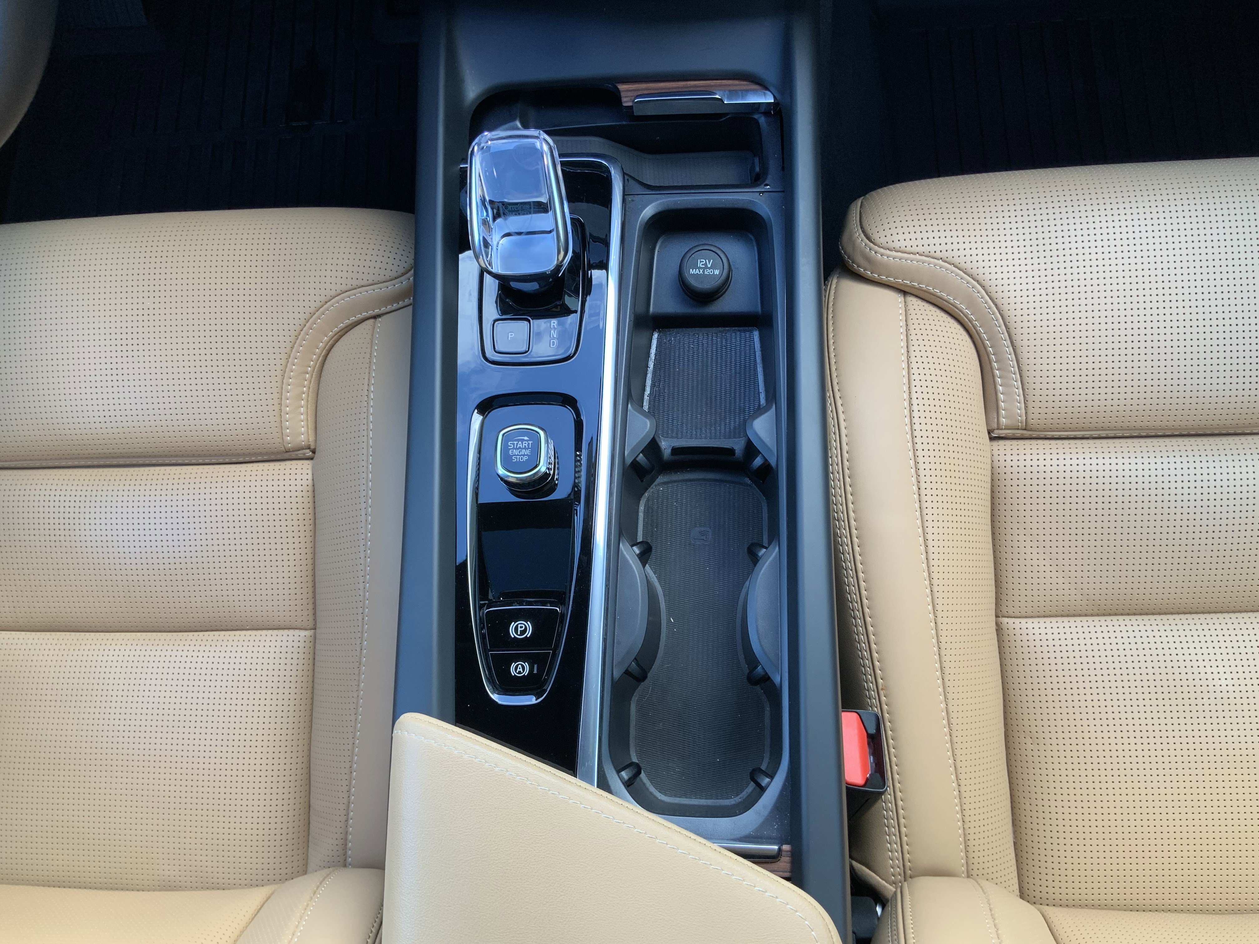 Used 2025 Volvo XC60 B5 Ultra w/ Protection Package Premier image 19