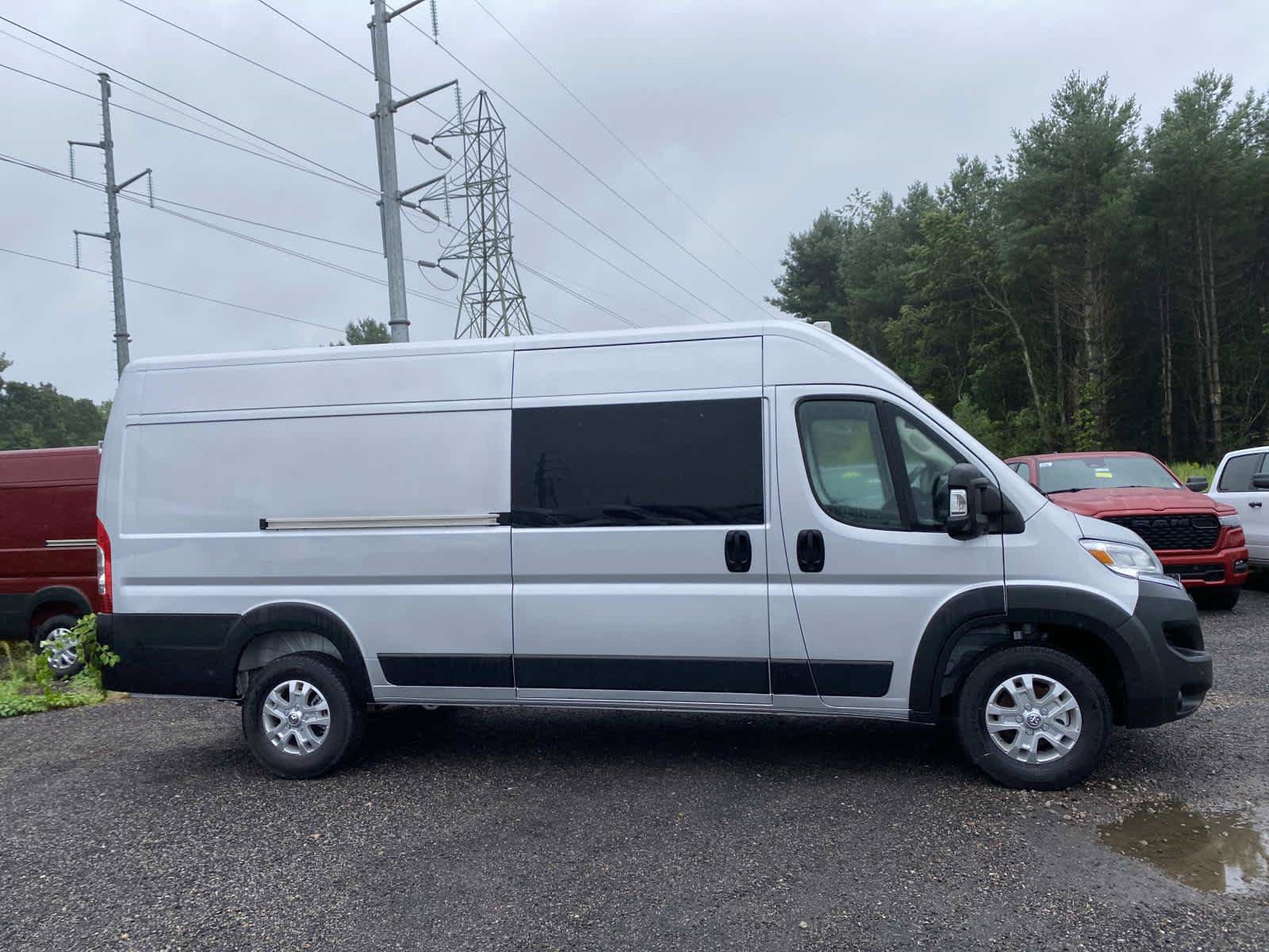 Used 2025 RAM ProMaster 3500 w/ Quick Order Package 22H SLT+ FWD image 2