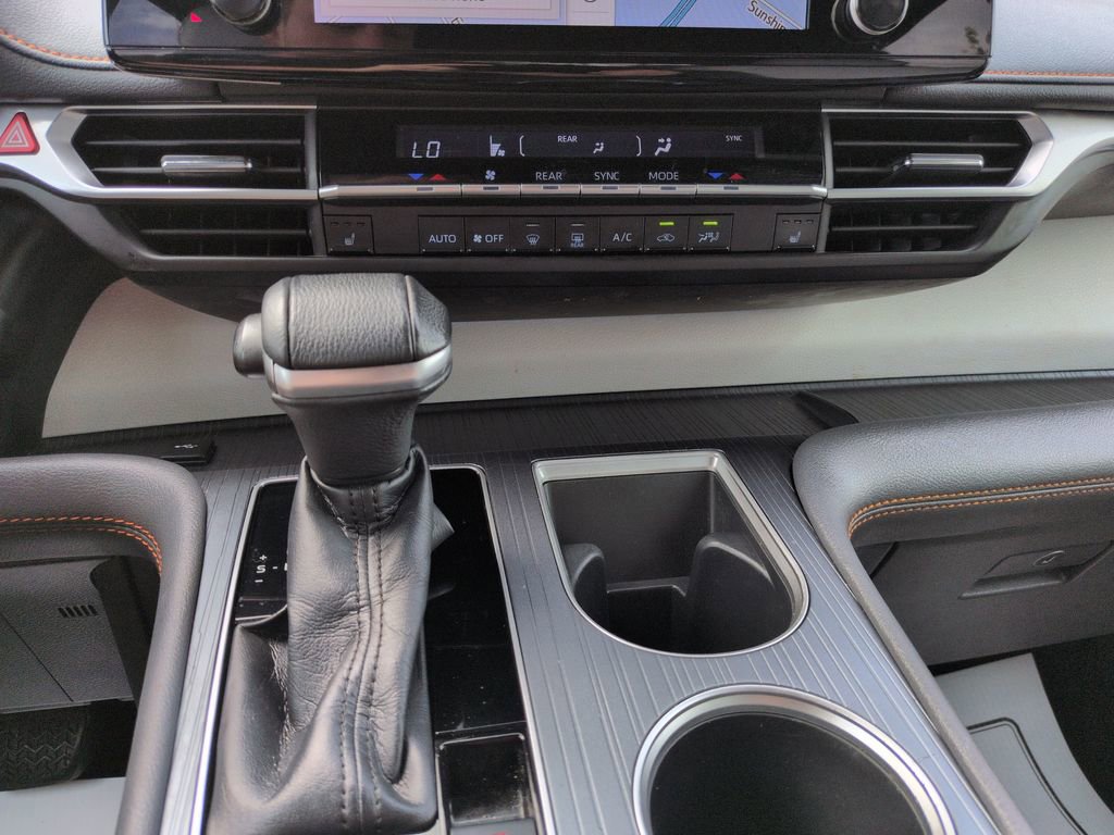 Used 2021 Toyota Sienna XSE AWD/4WD image 18