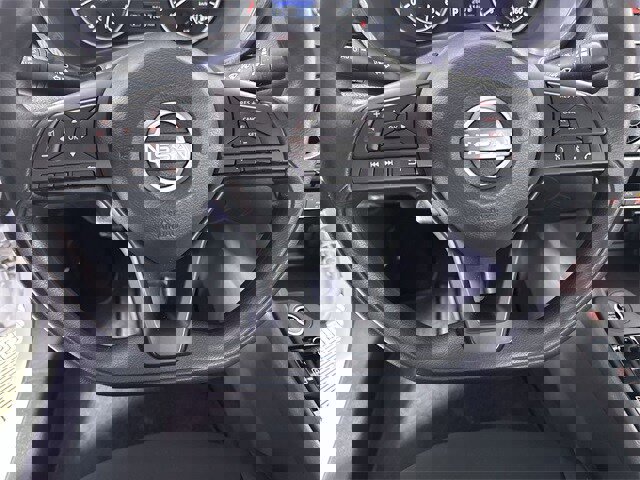 Used 2025 Nissan Sentra S image 11