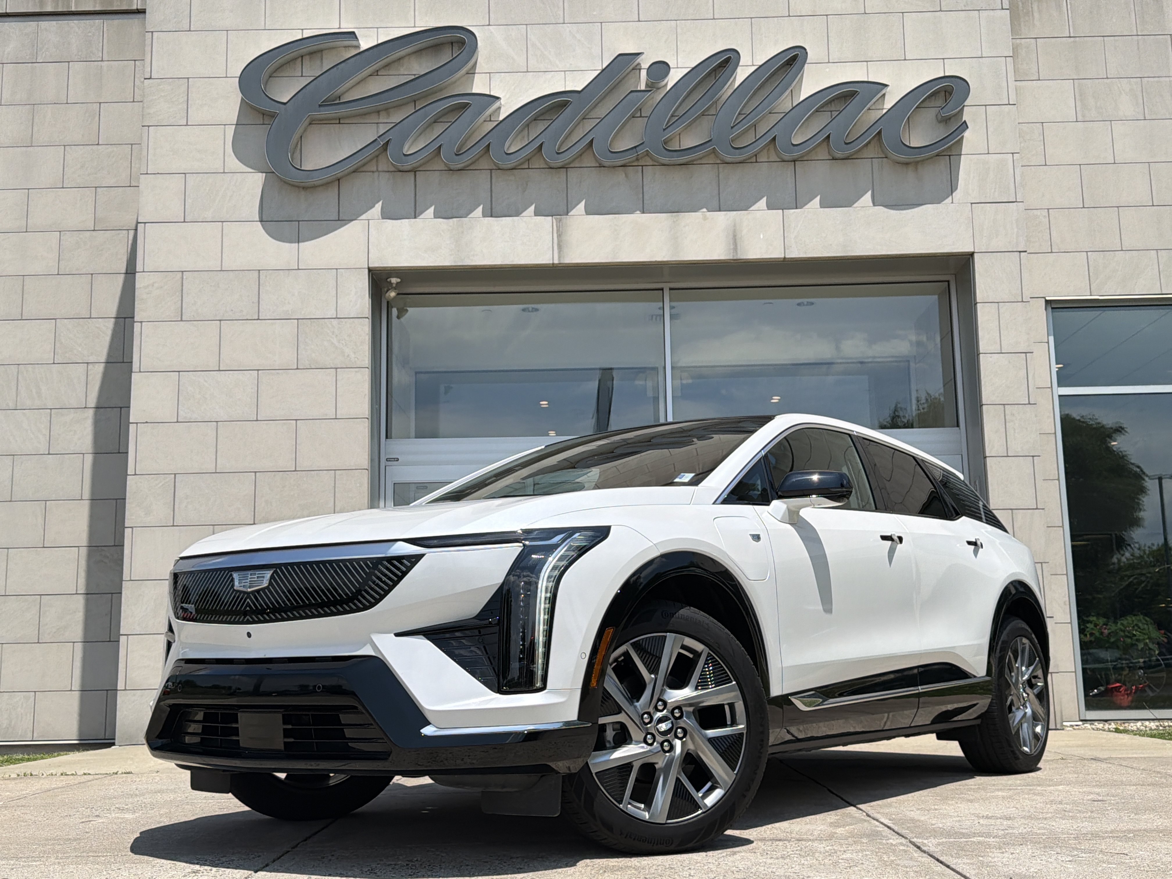 Used 2025 Cadillac Optiq Luxury 1 AWD/4WD image 11