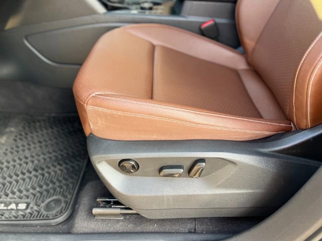 Used 2021 Volkswagen Atlas SE w/ Panoramic Sunroof Package image 23