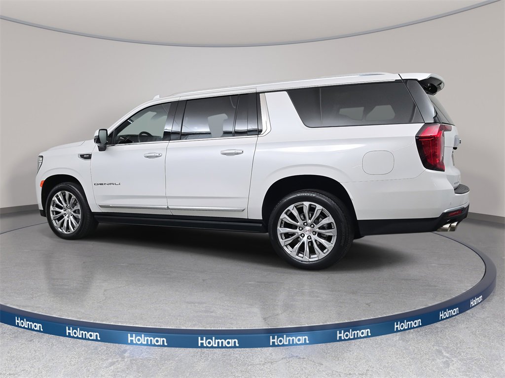 Used 2022 GMC Yukon XL Denali image 8
