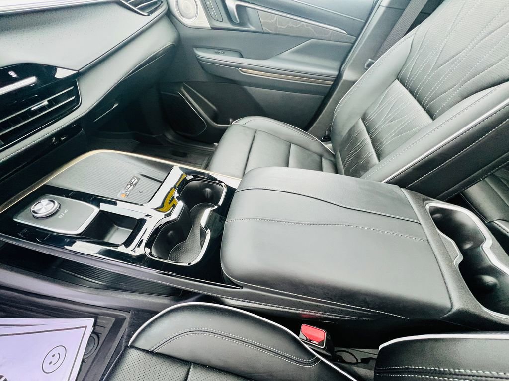 Used 2025 Buick Enclave Avenir w/ Super Cruise Package image 31