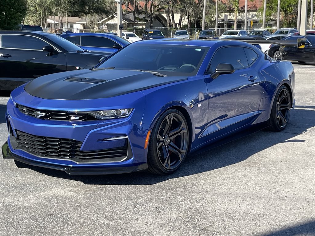 Used 2020 Chevrolet Camaro SS RWD image 13