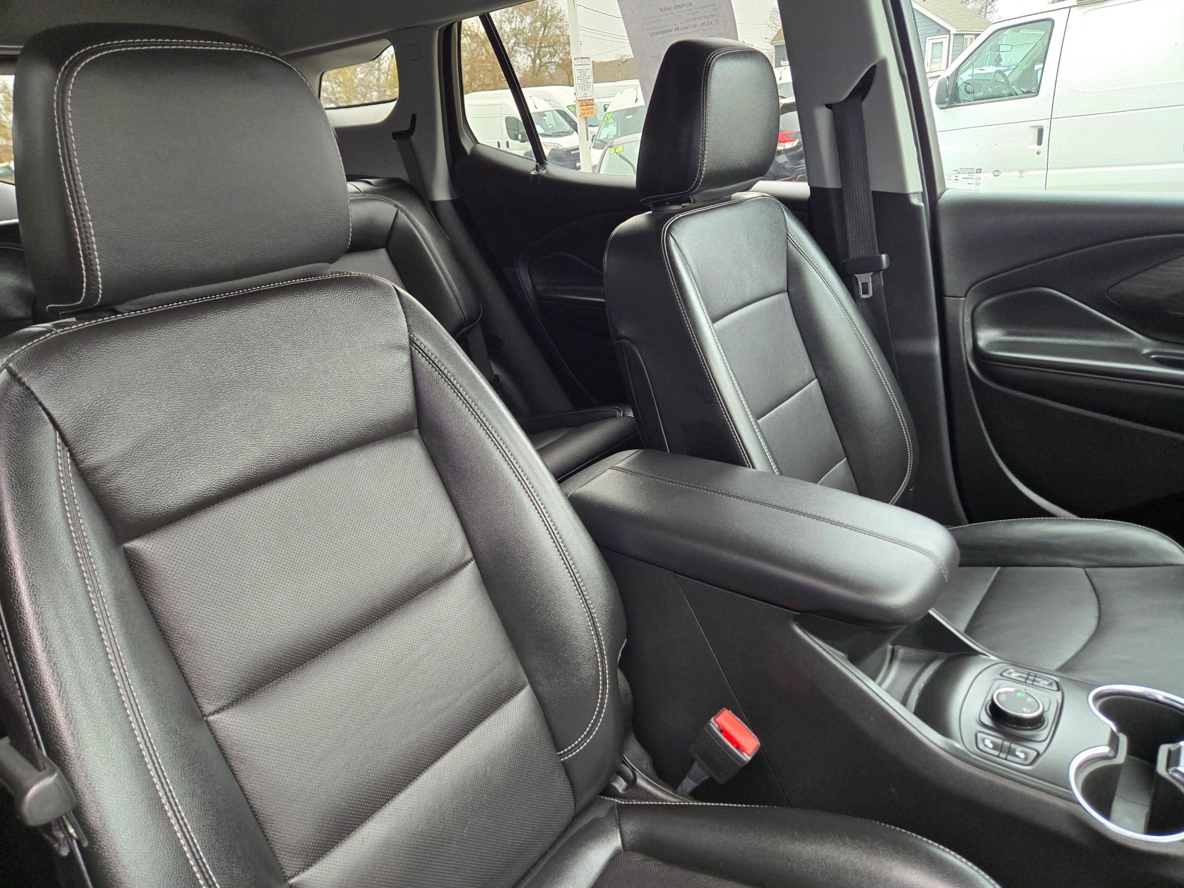 Used 2024 GMC Terrain SLT image 65