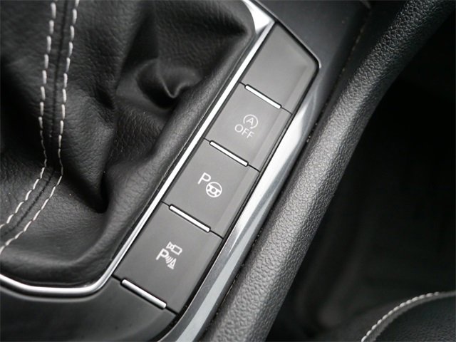 Used 2022 Volkswagen Tiguan SEL R-Line image 34