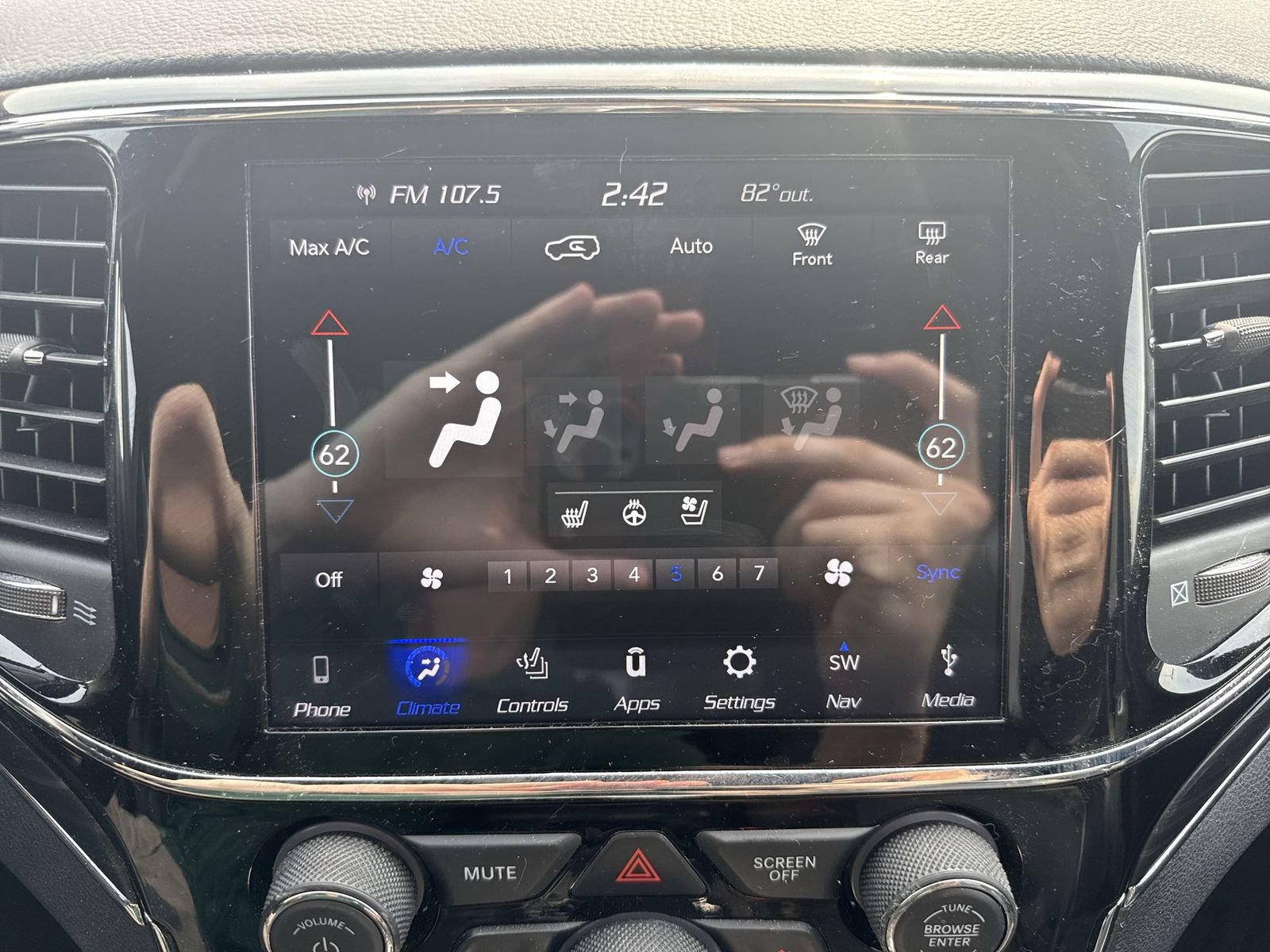 Used 2019 Jeep Grand Cherokee Limited w/ Luxury Group II AWD/4WD image 20