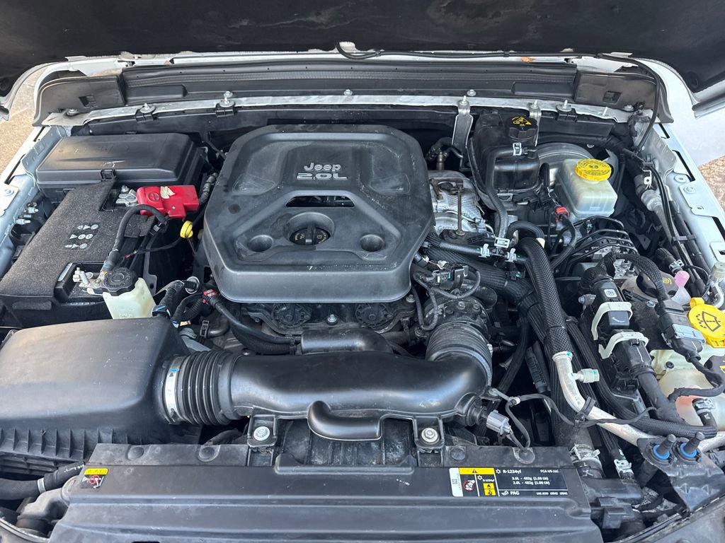 Used 2020 Jeep Wrangler Unlimited Sahara image 27