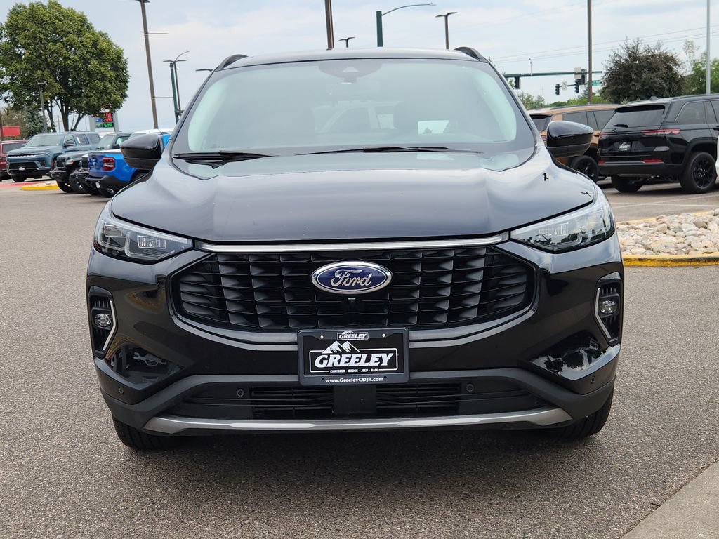 Used 2023 Ford Escape Platinum w/ Premium Technology Package AWD/4WD image 5