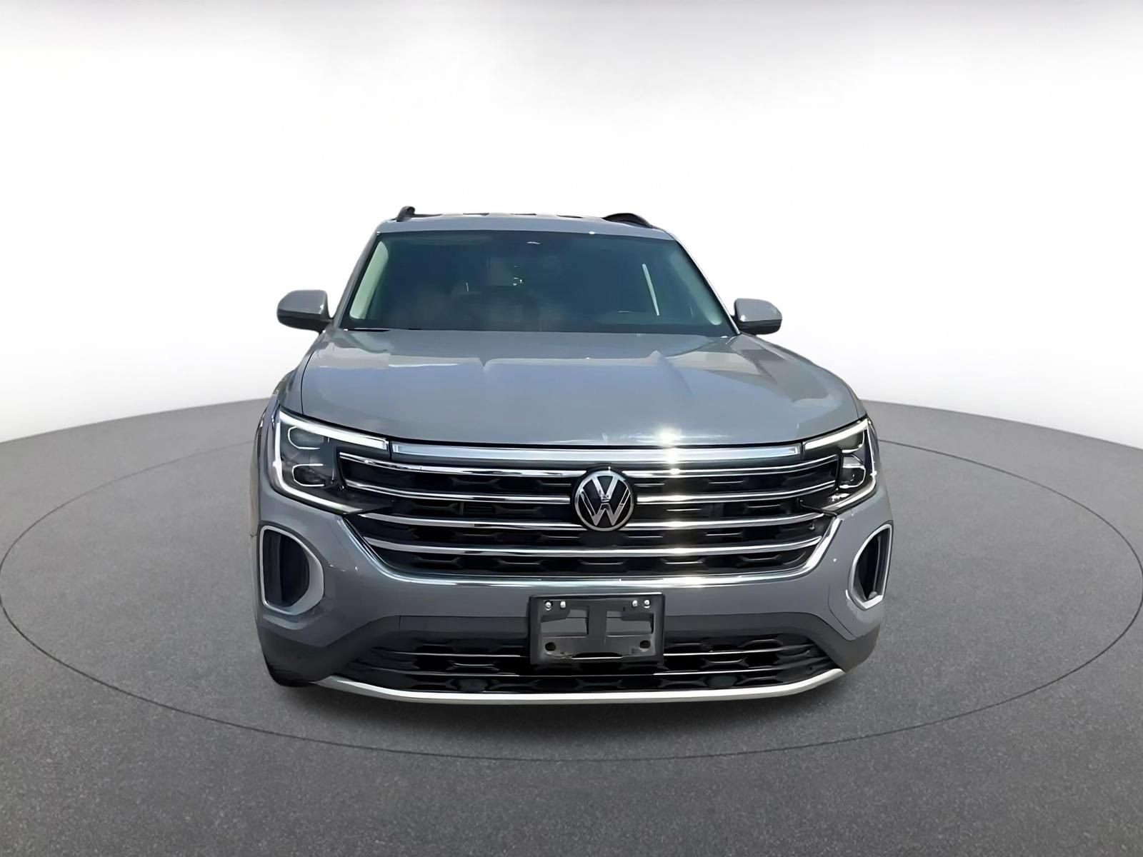 Used 2026 Volkswagen Atlas SE FWD image 4