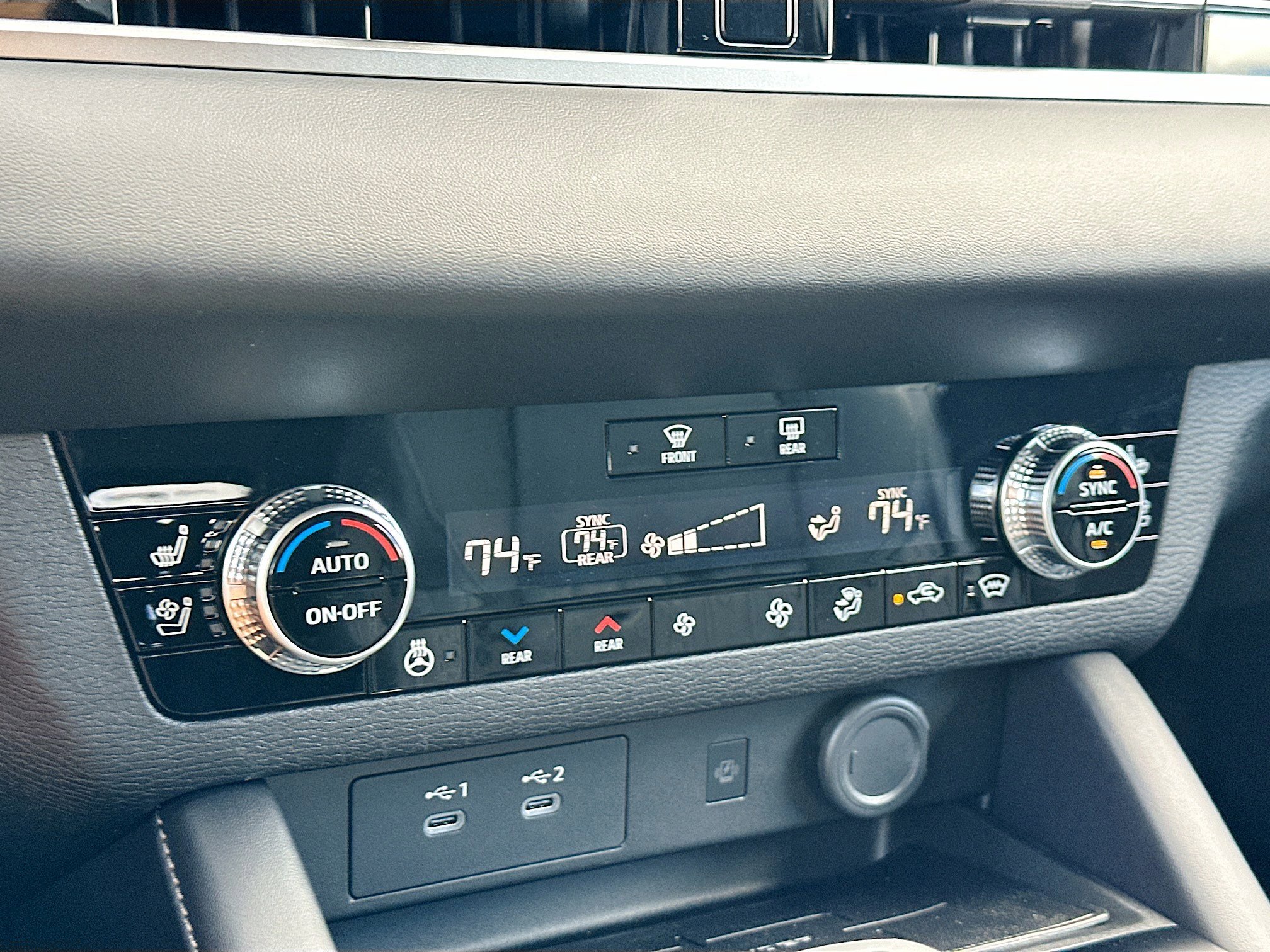 New 2026 Mitsubishi Outlander SEL image 11