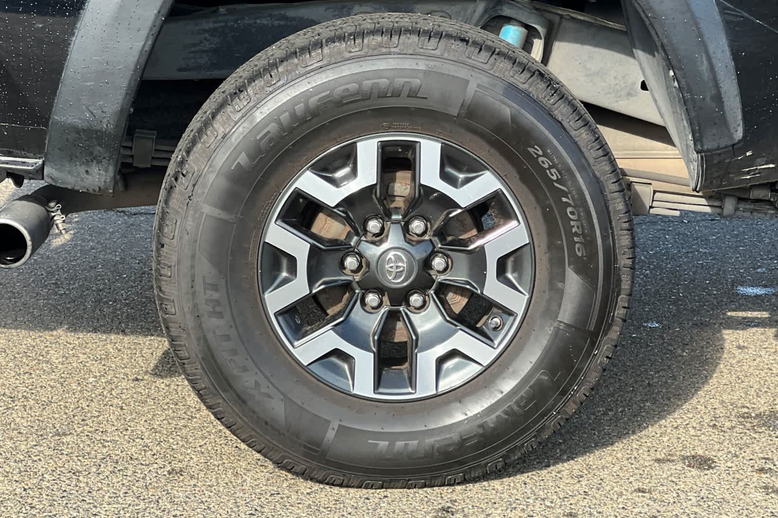 Used 2016 Toyota Tacoma TRD Off-Road w/ Towing Package AWD/4WD image 20