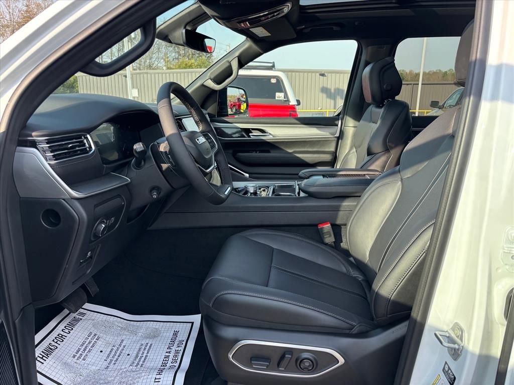 New 2026 Jeep Grand Wagoneer Limited image 11