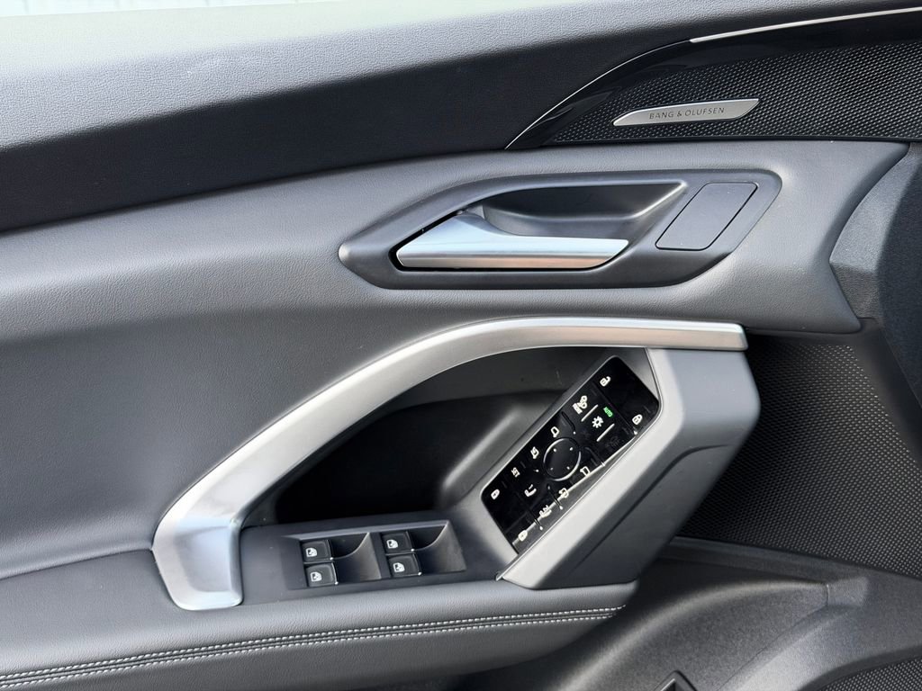 Used 2025 Audi Q5 Premium Plus w/ Premium Plus image 22