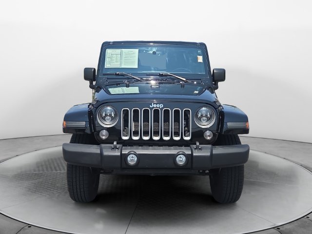 Used 2016 Jeep Wrangler Unlimited Sahara w/ Dual Top Group AWD/4WD image 8