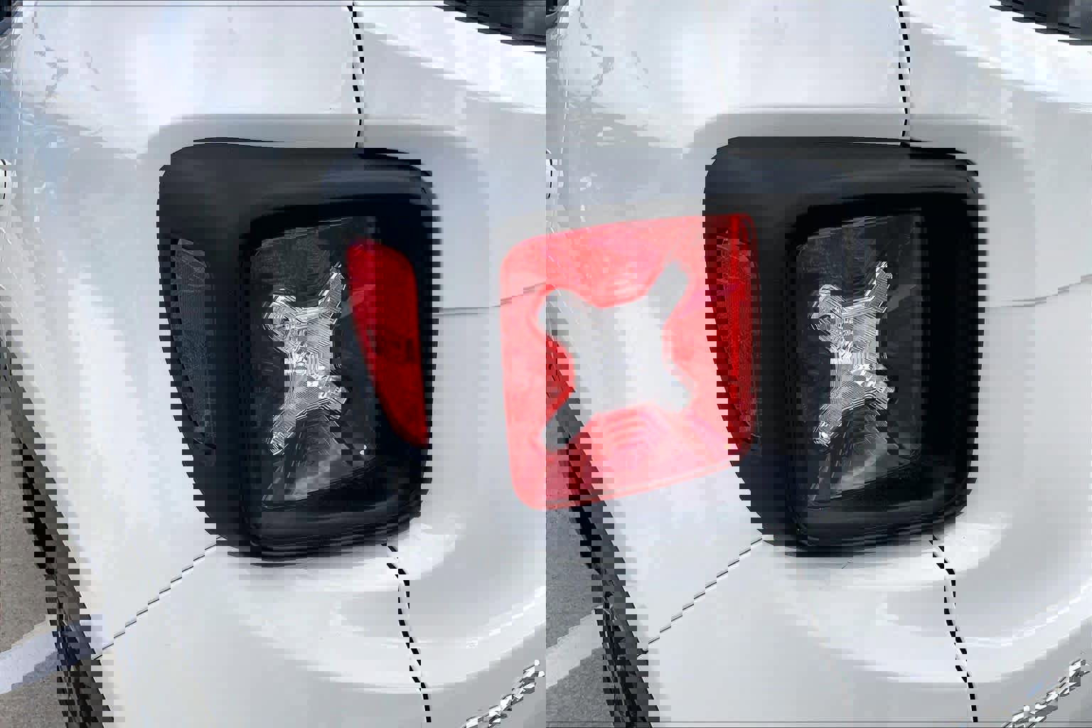 Used 2023 Jeep Renegade Latitude image 26