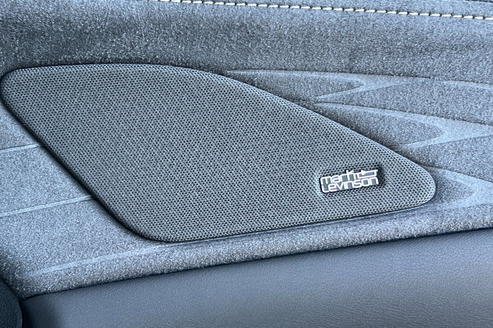 Used 2024 Lexus RX 450h AWD w/ Luxury Package image 21