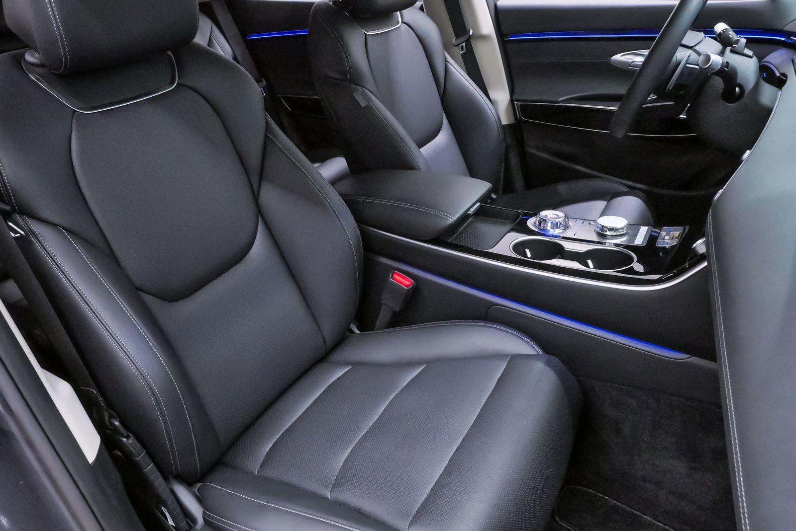 Certified 2026 Genesis GV70 2.5T image 14