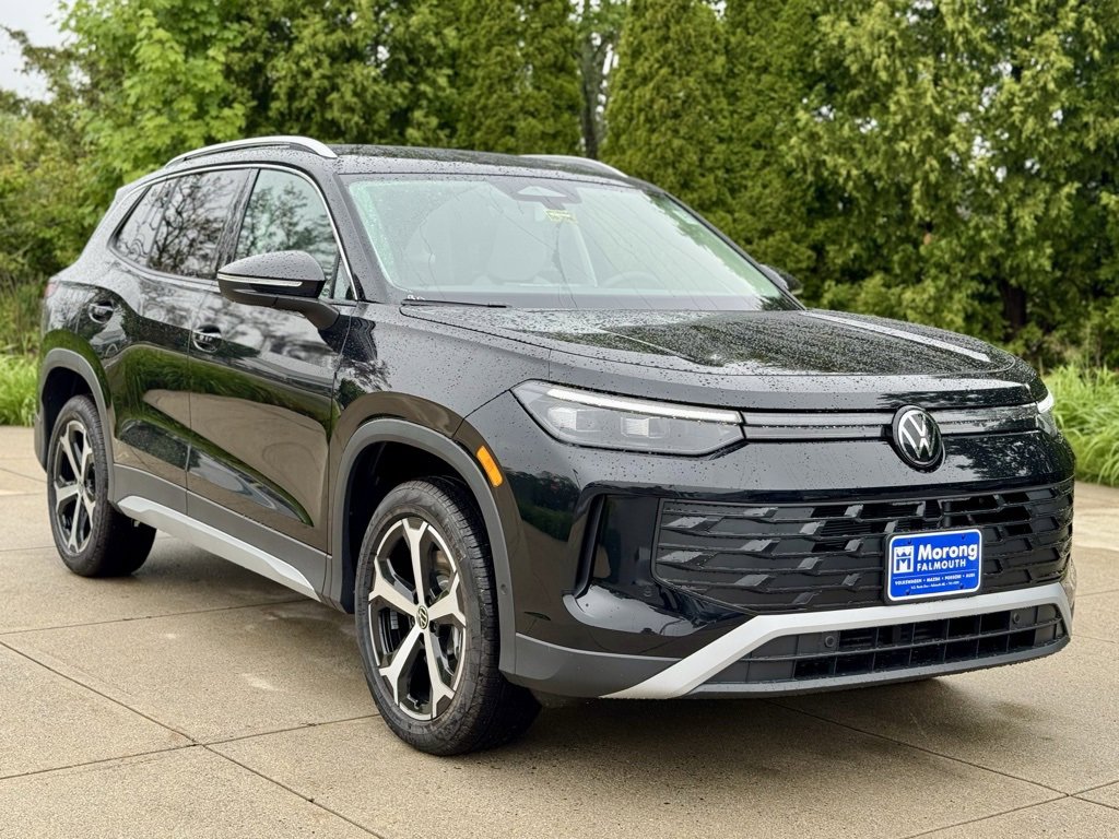 New 2025 Volkswagen Tiguan SE