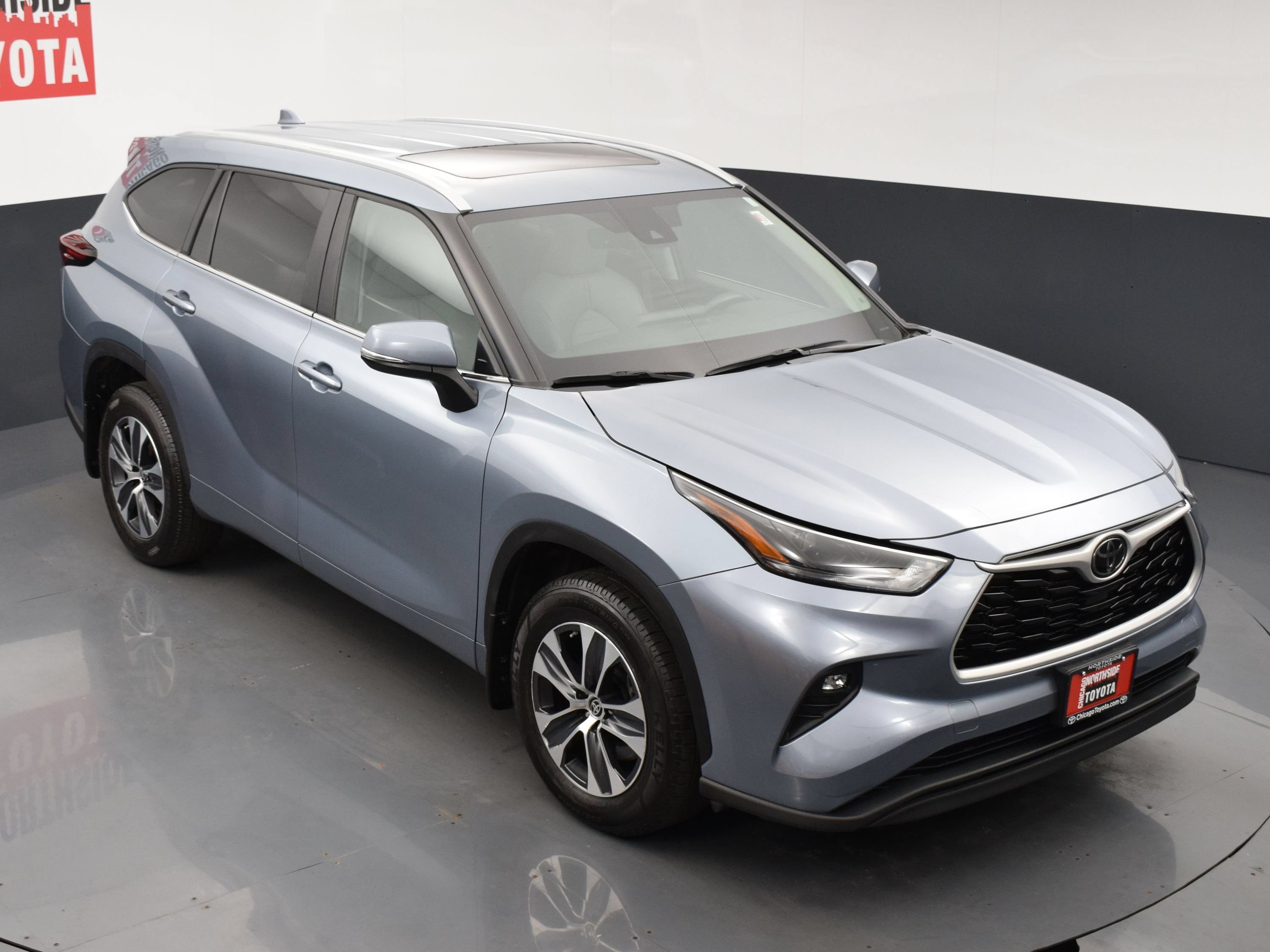 Used 2024 Toyota Highlander XLE AWD/4WD image 26