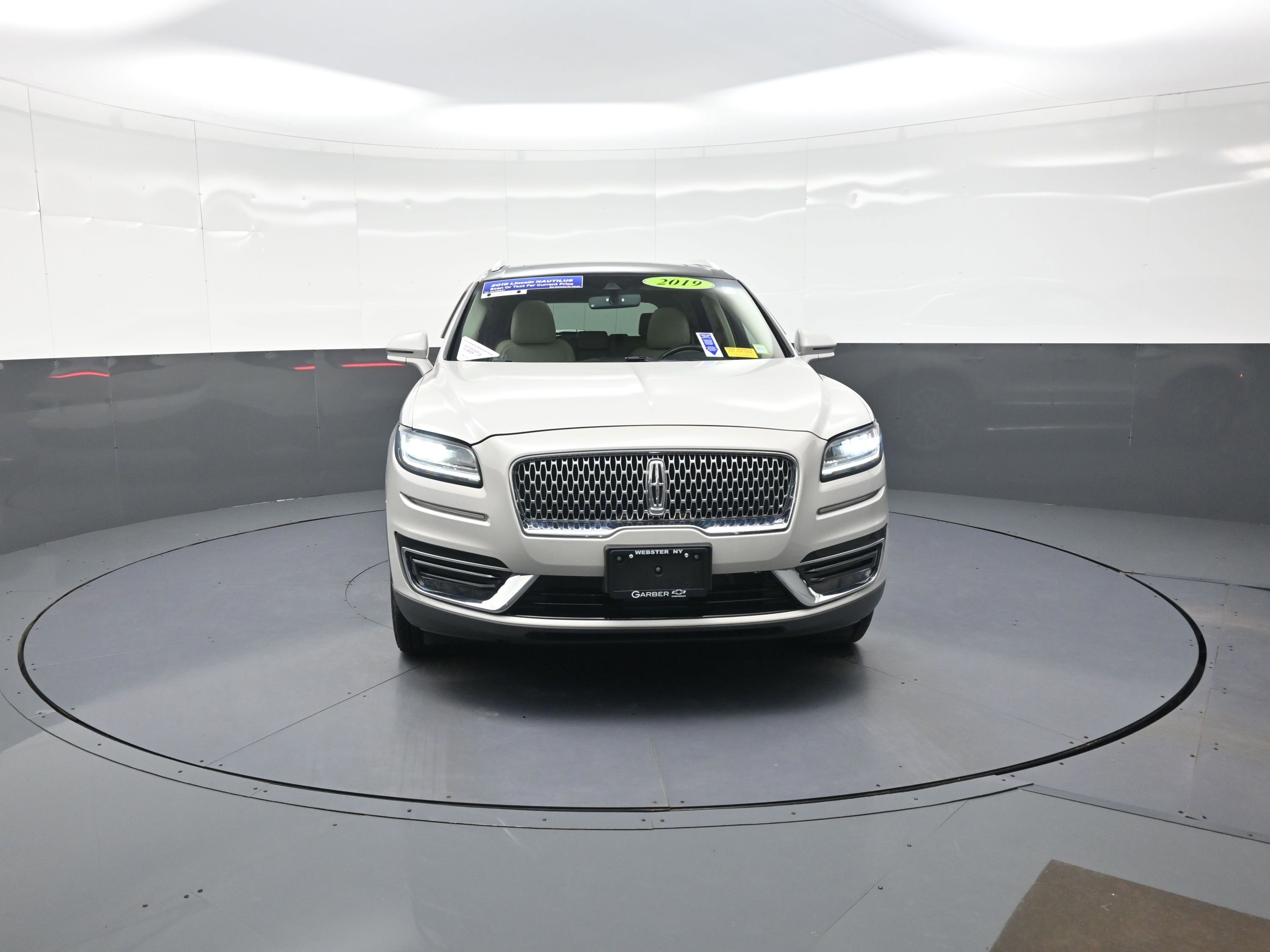 Used 2019 Lincoln Nautilus Reserve w/ Driver Assistance Package image 8