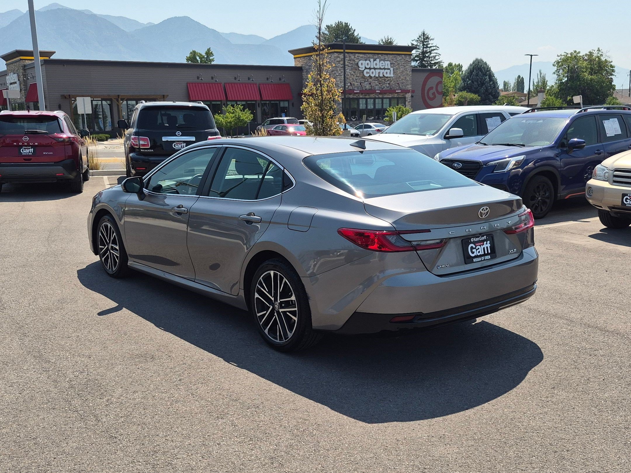 Used 2025 Toyota Camry XLE FWD image 8