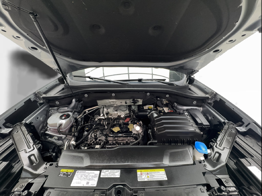 Used 2024 Volkswagen Atlas Cross Sport SE FWD image 19