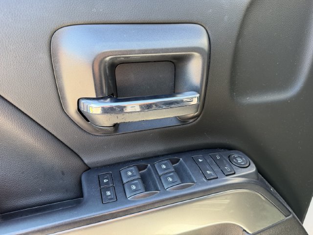 Used 2018 Chevrolet Silverado 1500 LT w/ Texas Edition RWD image 11