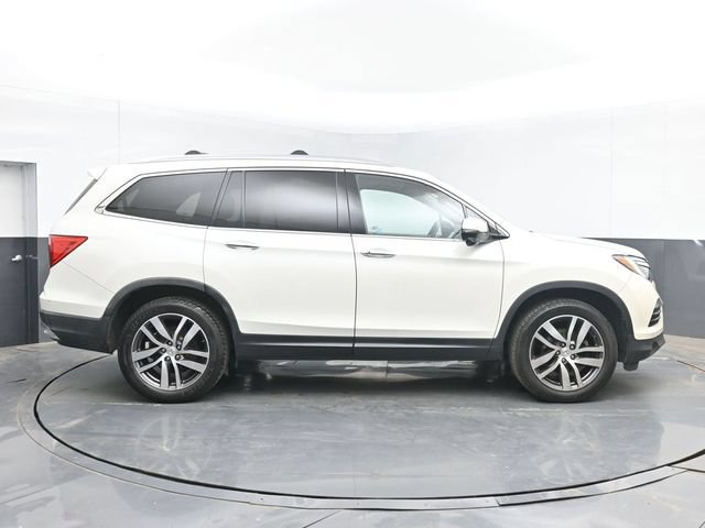 Used 2016 Honda Pilot Touring image 11