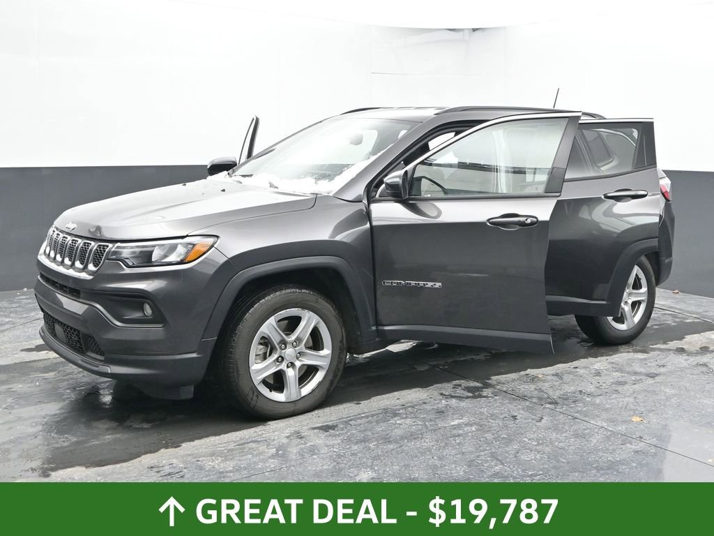 Used 2024 Jeep Compass Latitude image 55