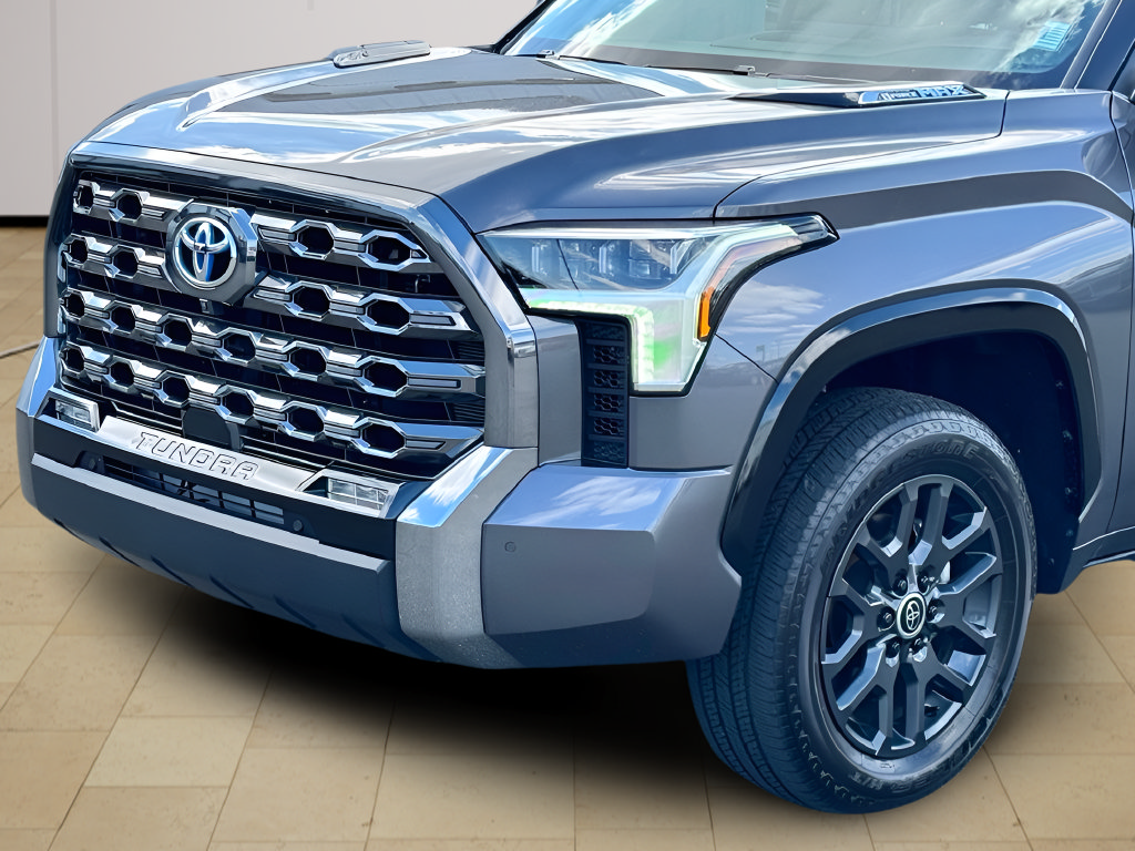 Used 2024 Toyota Tundra Platinum AWD/4WD image 33