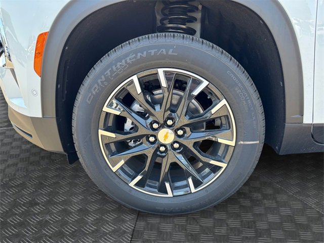 New 2025 Chevrolet Traverse LT w/ Enhanced Driving Package image 14