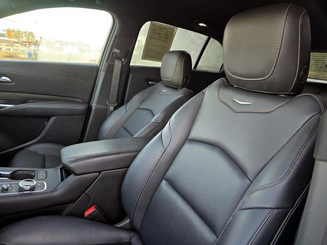 Used 2021 Cadillac XT4 Sport w/ Driver Awareness Package image 18