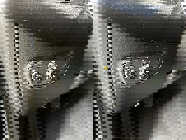 Used 2020 Chevrolet Equinox LT image 18