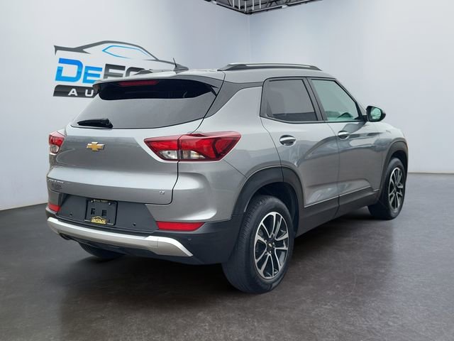 Used 2024 Chevrolet TrailBlazer LT w/ LT Cold Weather Package image 3