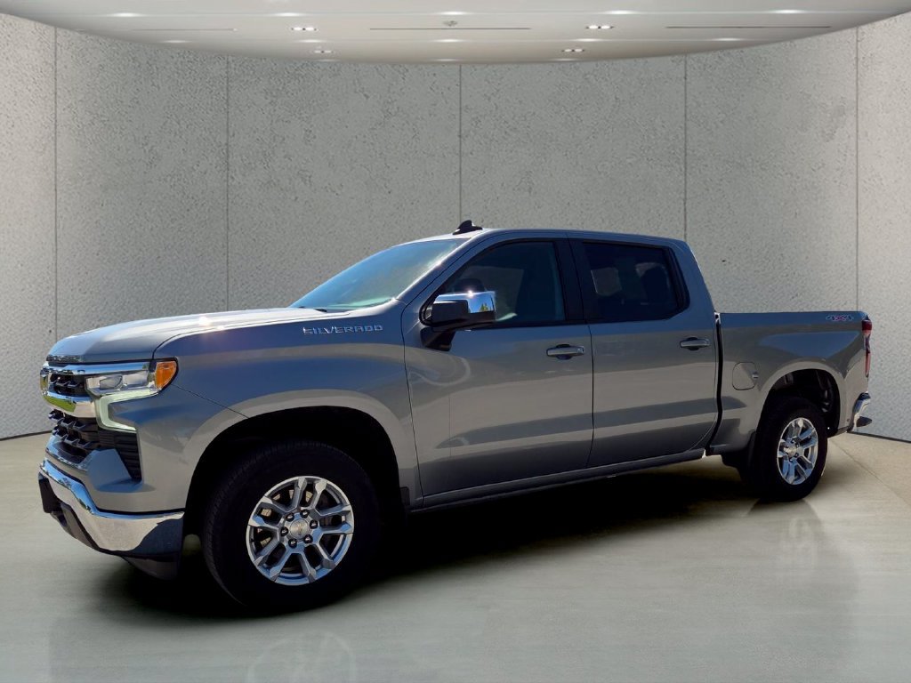 Used 2023 Chevrolet Silverado 1500 LT AWD/4WD image 11