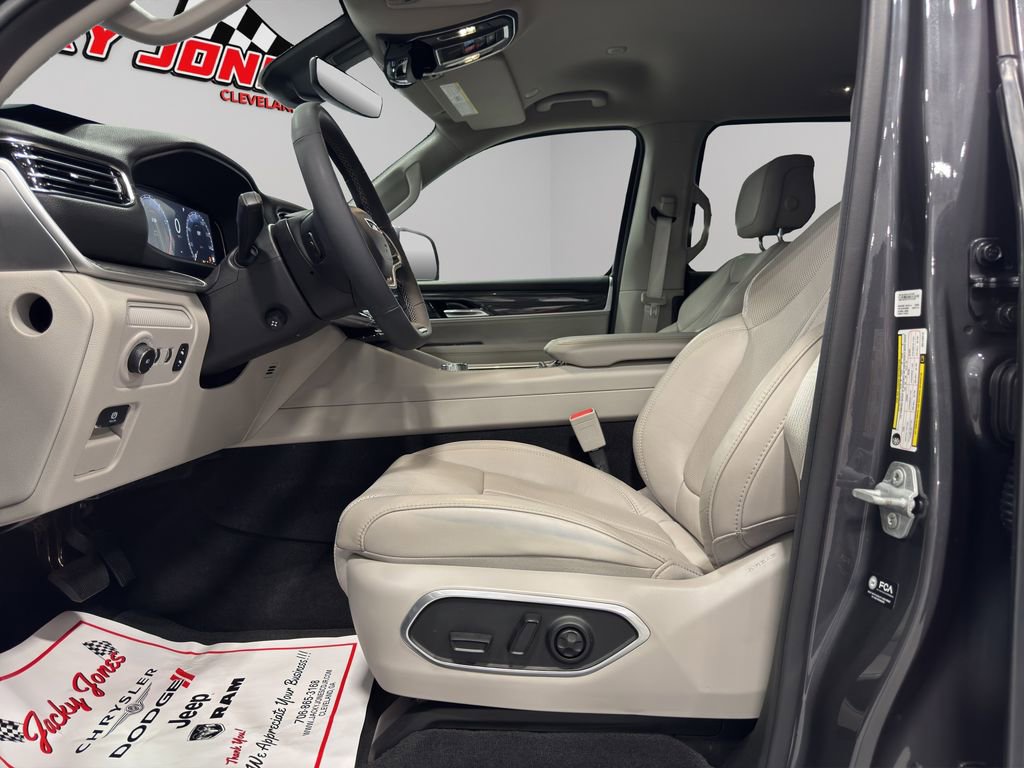 Used 2022 Jeep Wagoneer Series II image 19