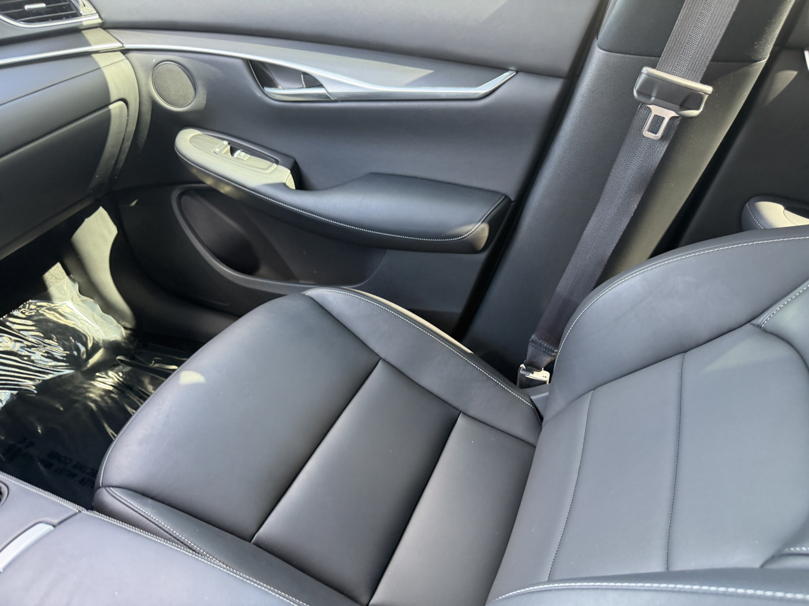 Used 2021 INFINITI QX50 Luxe w/ Appearance Package FWD image 18